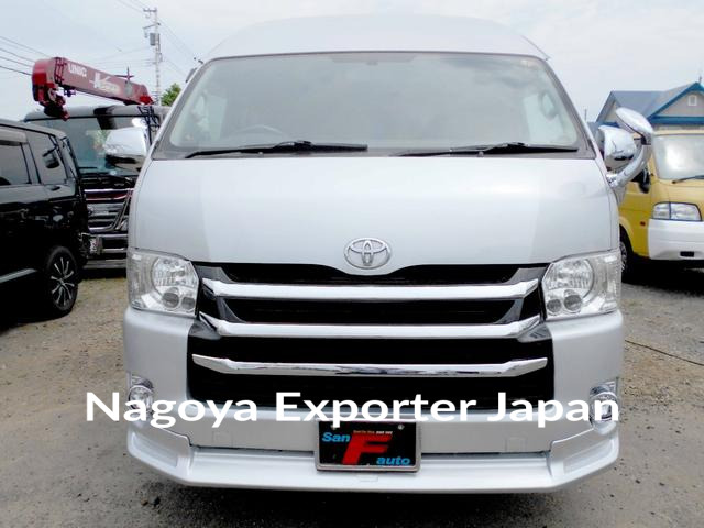 TOYOTA HIACE VAN