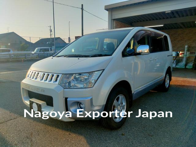 MITSUBISHI DELICA D:5