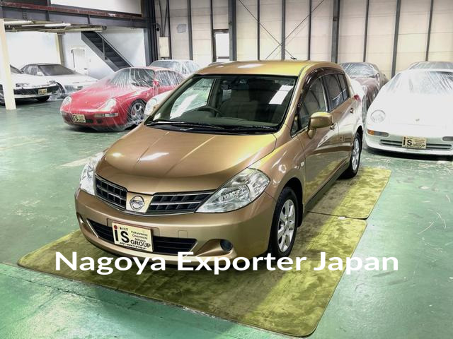 NISSAN TIIDA