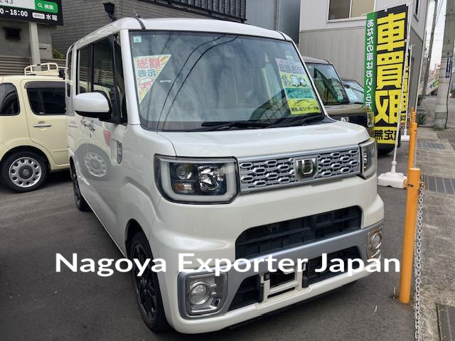 DAIHATSU WAKE