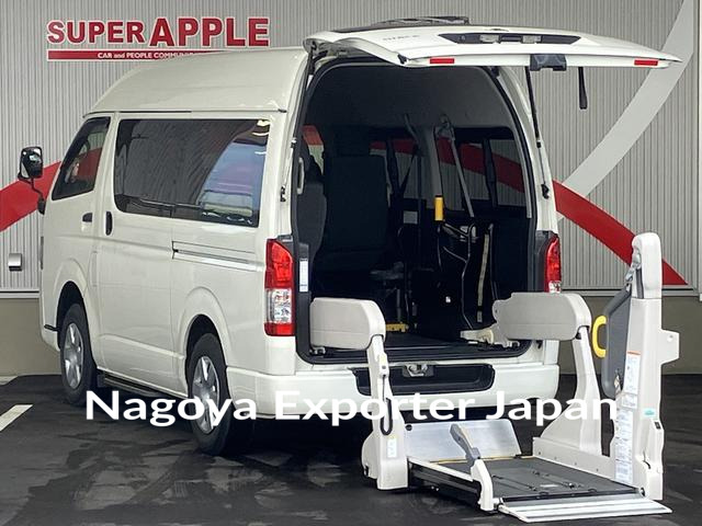 TOYOTA HIACE VAN