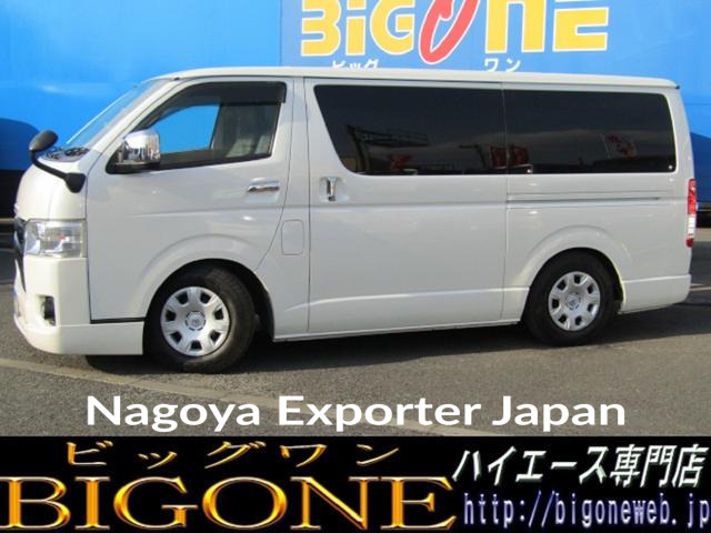 TOYOTA HIACE VAN