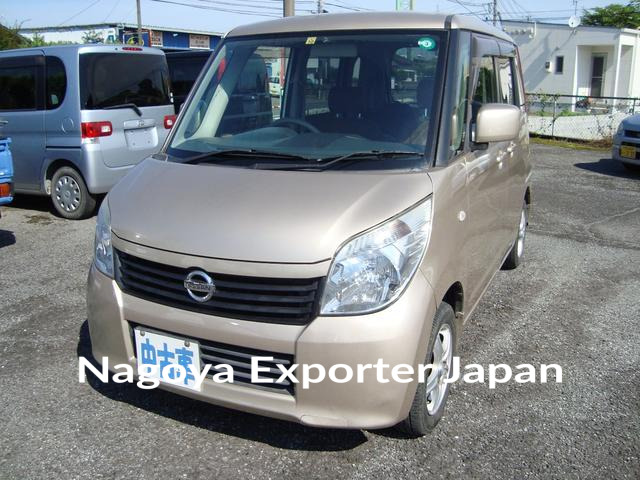 NISSAN ROOX