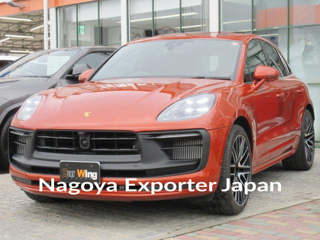 PORSCHE MACAN