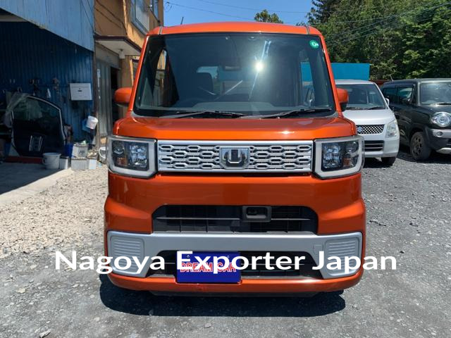 DAIHATSU WAKE