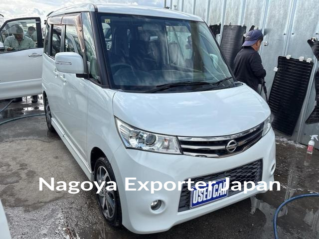 NISSAN ROOX