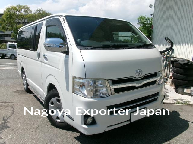 TOYOTA HIACE VAN