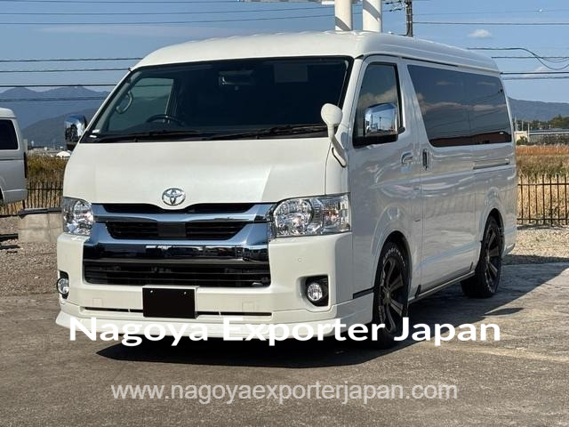 TOYOTA HIACE