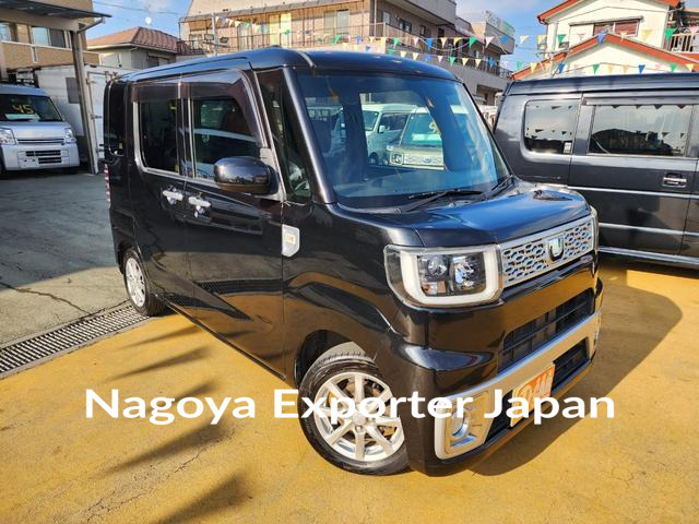 DAIHATSU WAKE