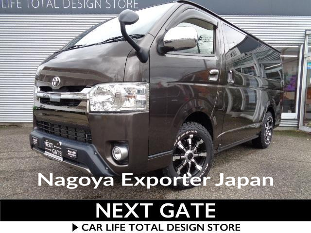 TOYOTA HIACE VAN