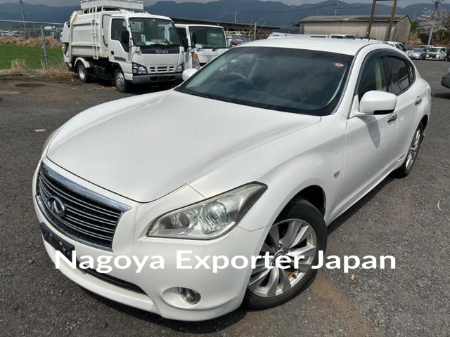 NISSAN FUGA