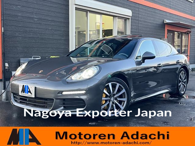 PORSCHE PANAMERA