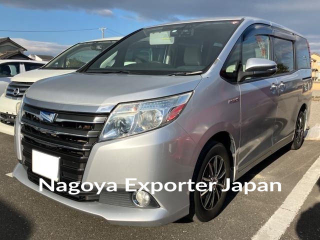 TOYOTA NOAH
