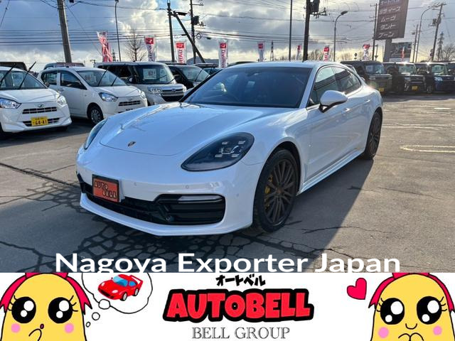 PORSCHE PANAMERA