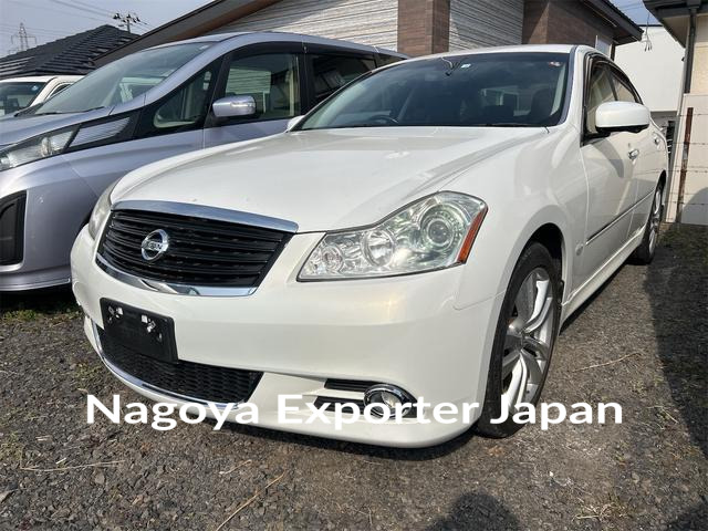 NISSAN FUGA