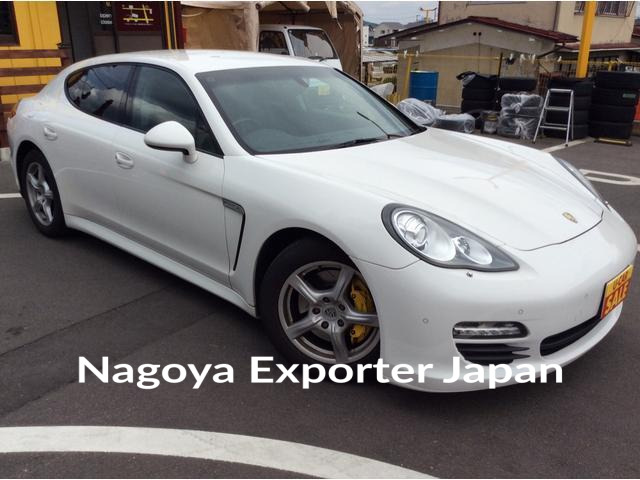 PORSCHE PANAMERA