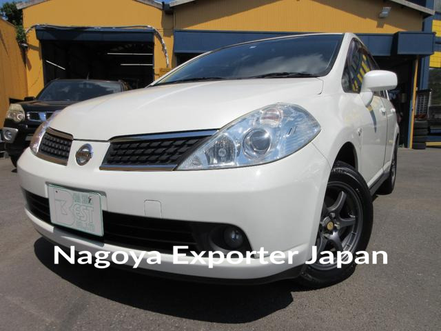NISSAN TIIDA