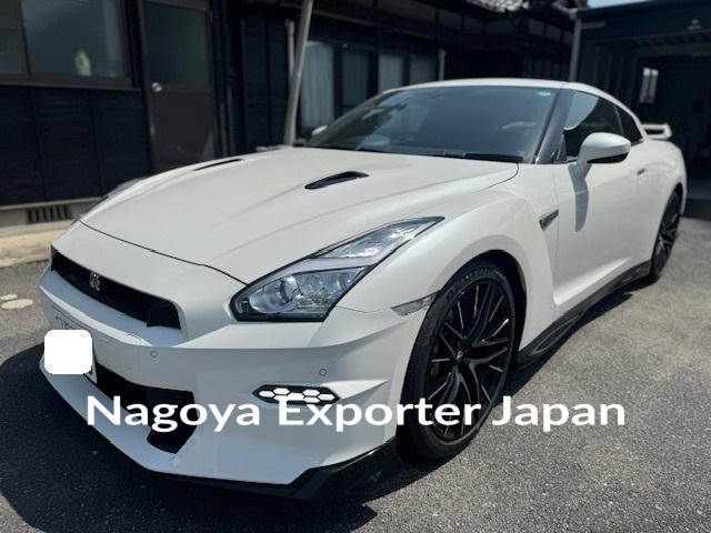 NISSAN GT-R