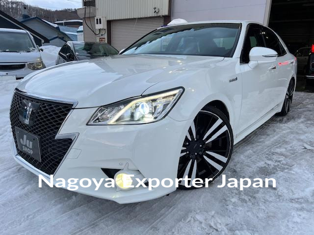 TOYOTA CROWN HYBRID