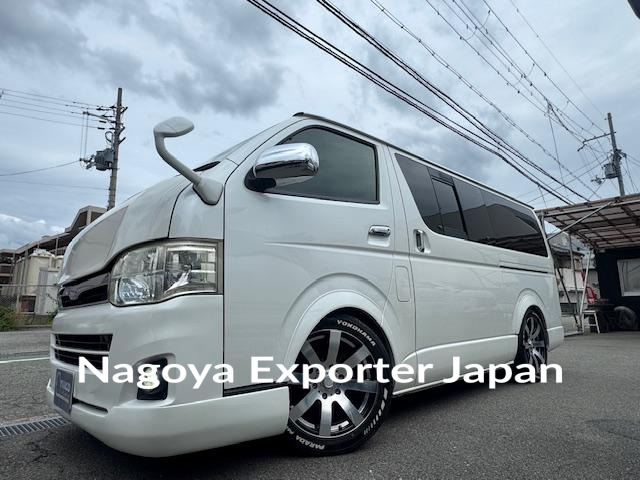 TOYOTA HIACE VAN